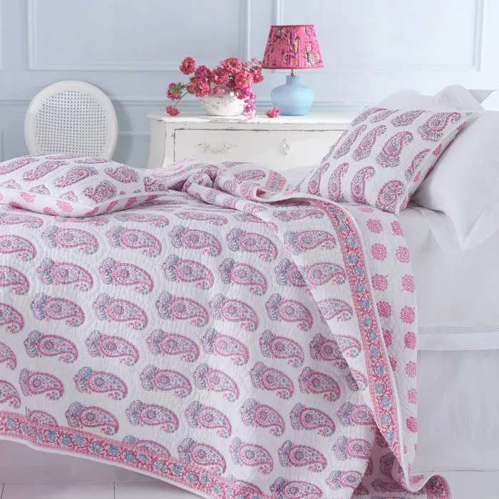Madelaine Quilts And Cushions 